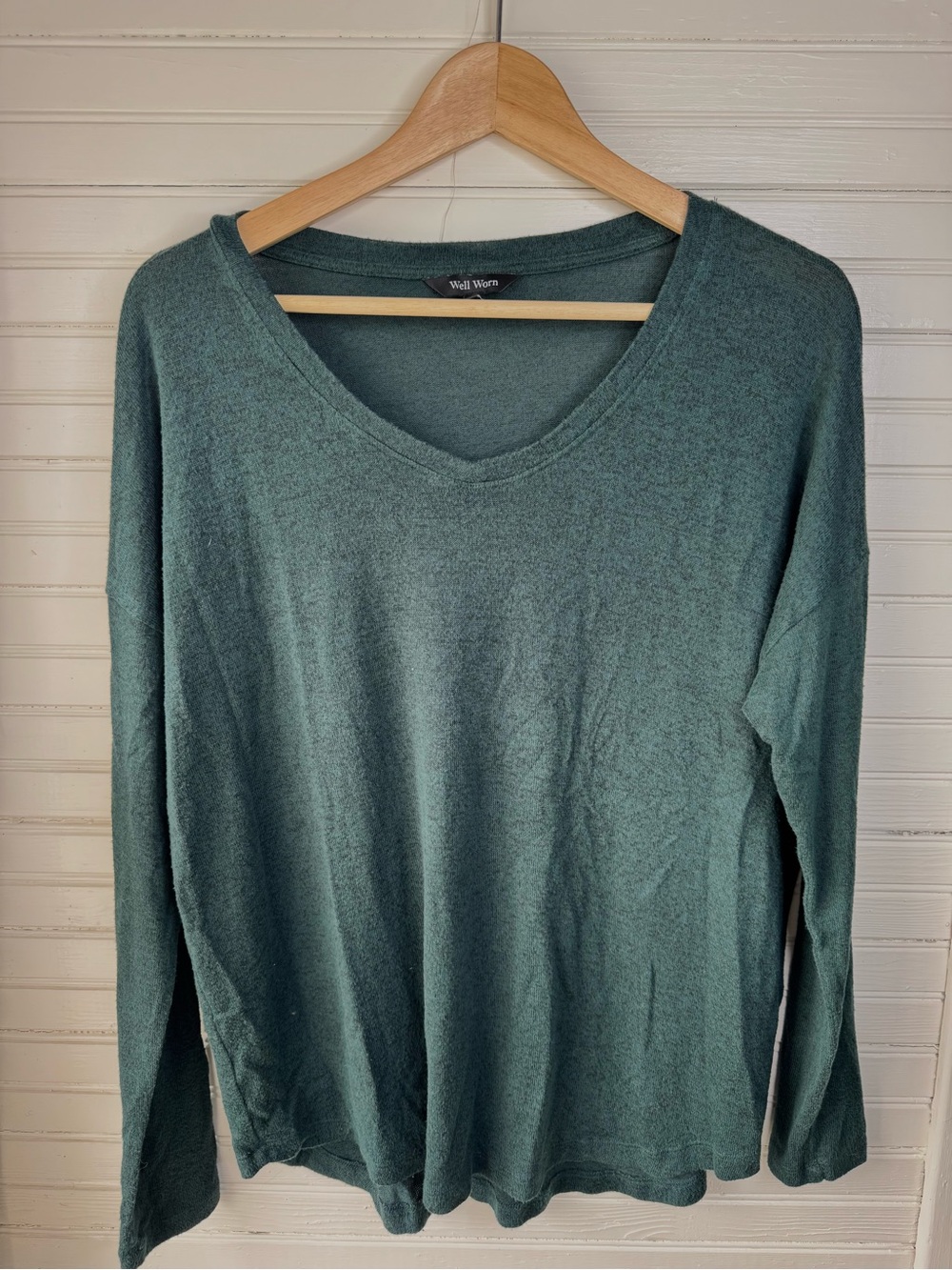 Well Worn Women's V-Neck Sweater in Forest green